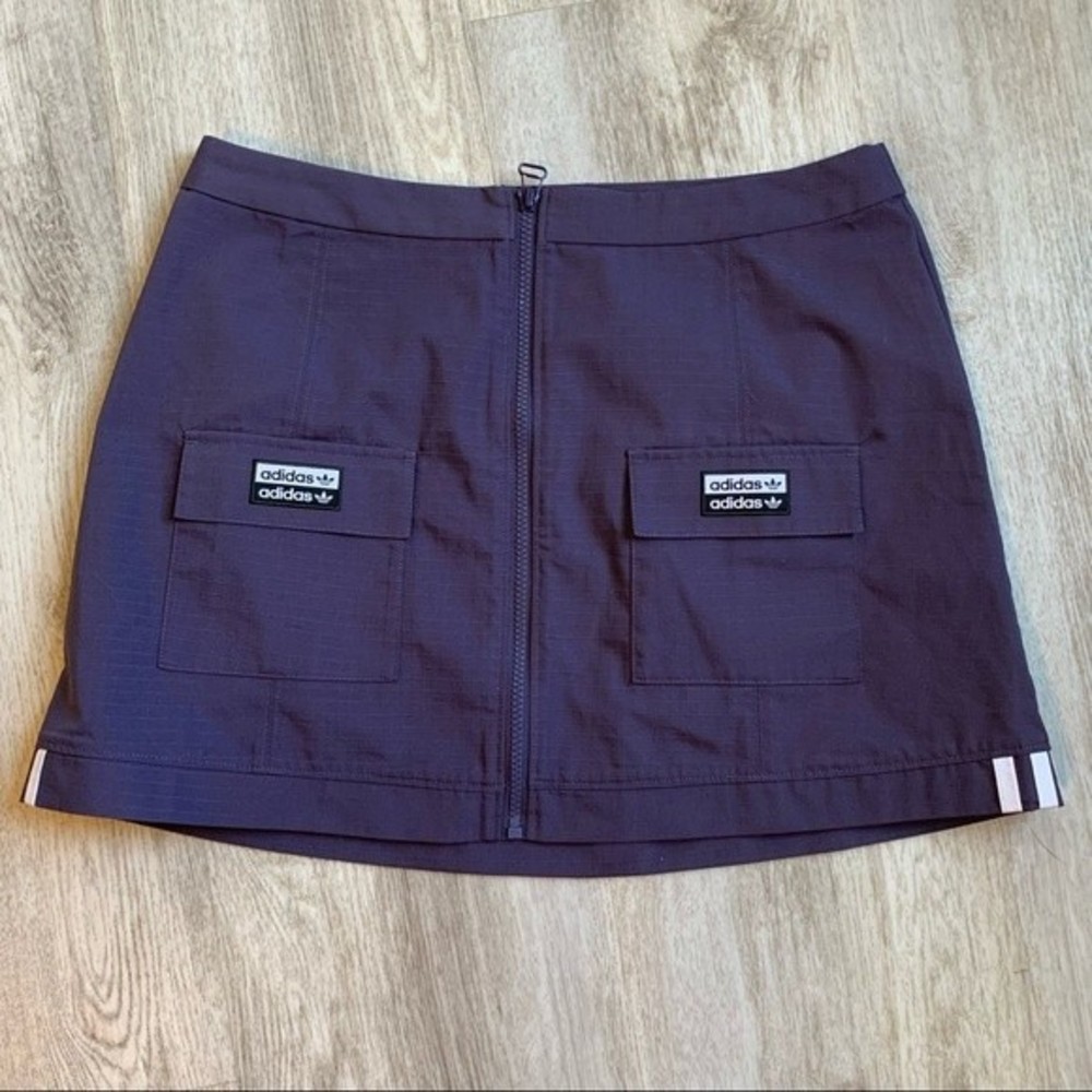 NEW Adidas Pocket Skirt, Size Medium